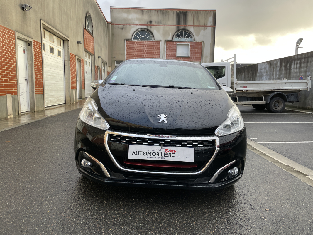 Peugeot 208 — 2