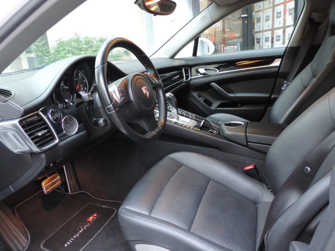 Porsche Panamera — 12