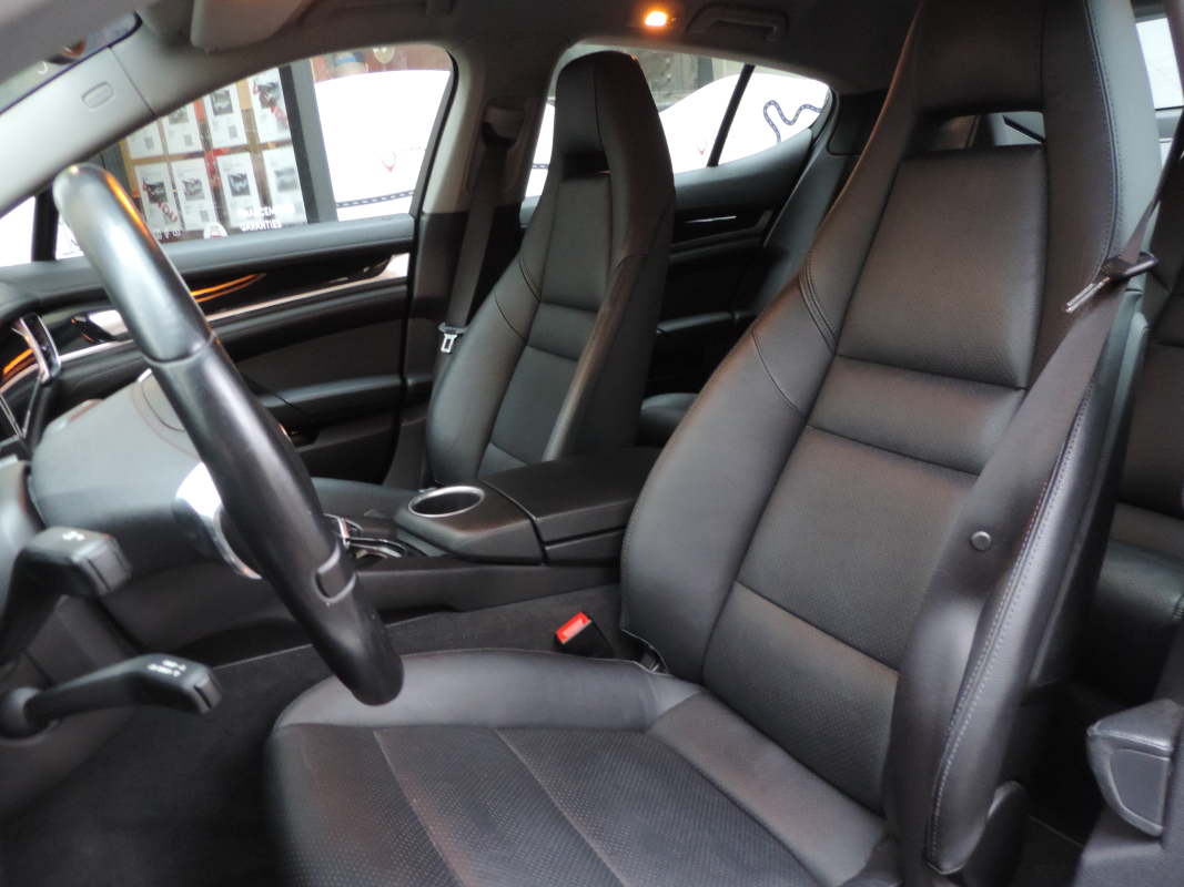 Porsche Panamera — 13