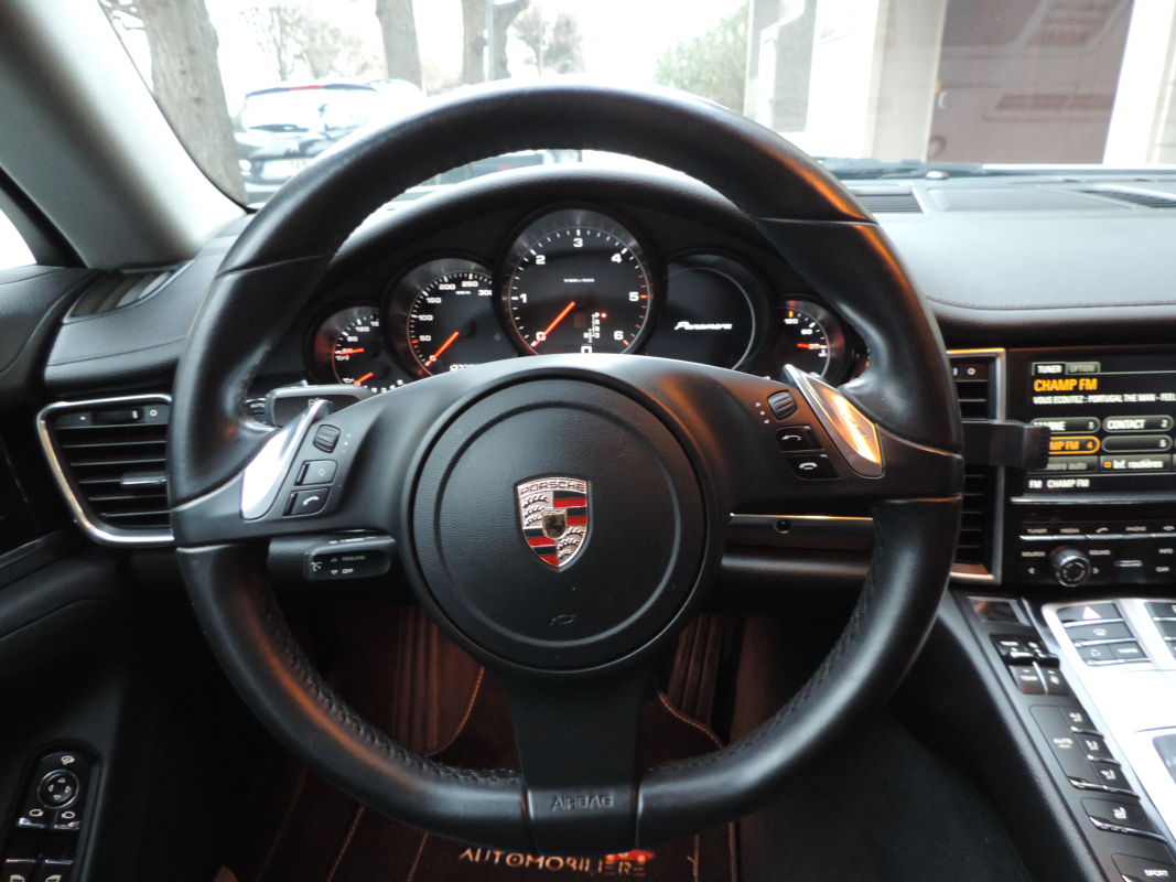 Porsche Panamera — 17