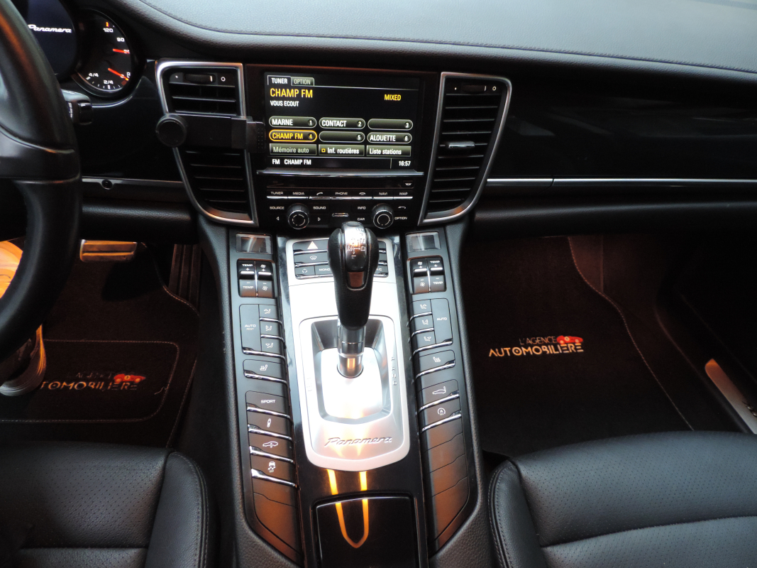 Porsche Panamera — 19
