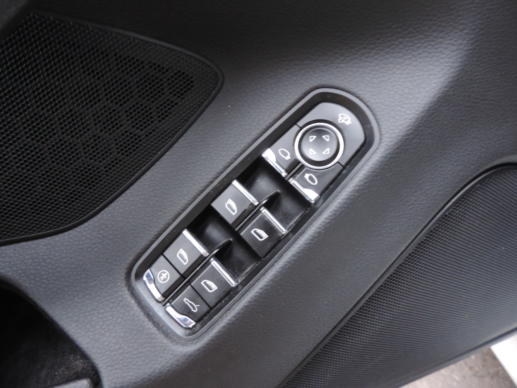 Porsche Panamera — 29