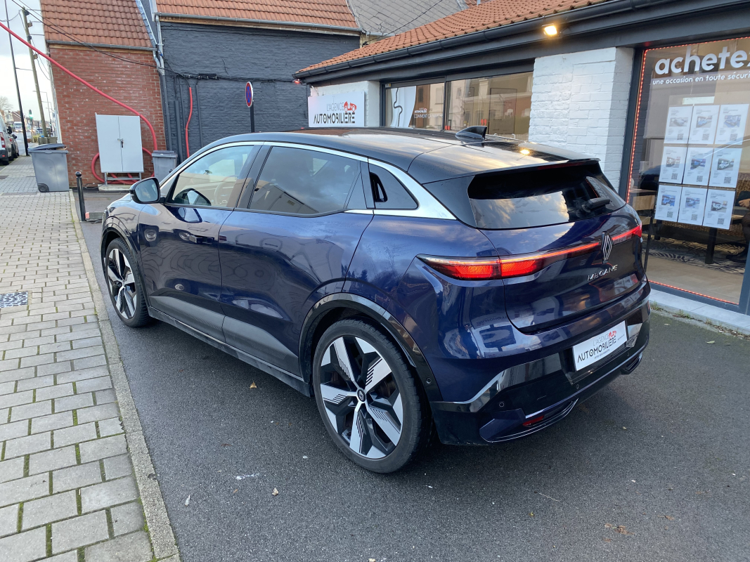 Renault Megane — 3