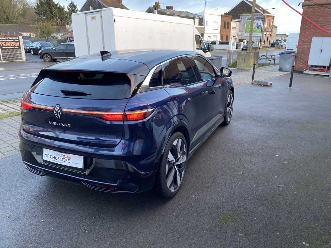 Renault Megane — 5