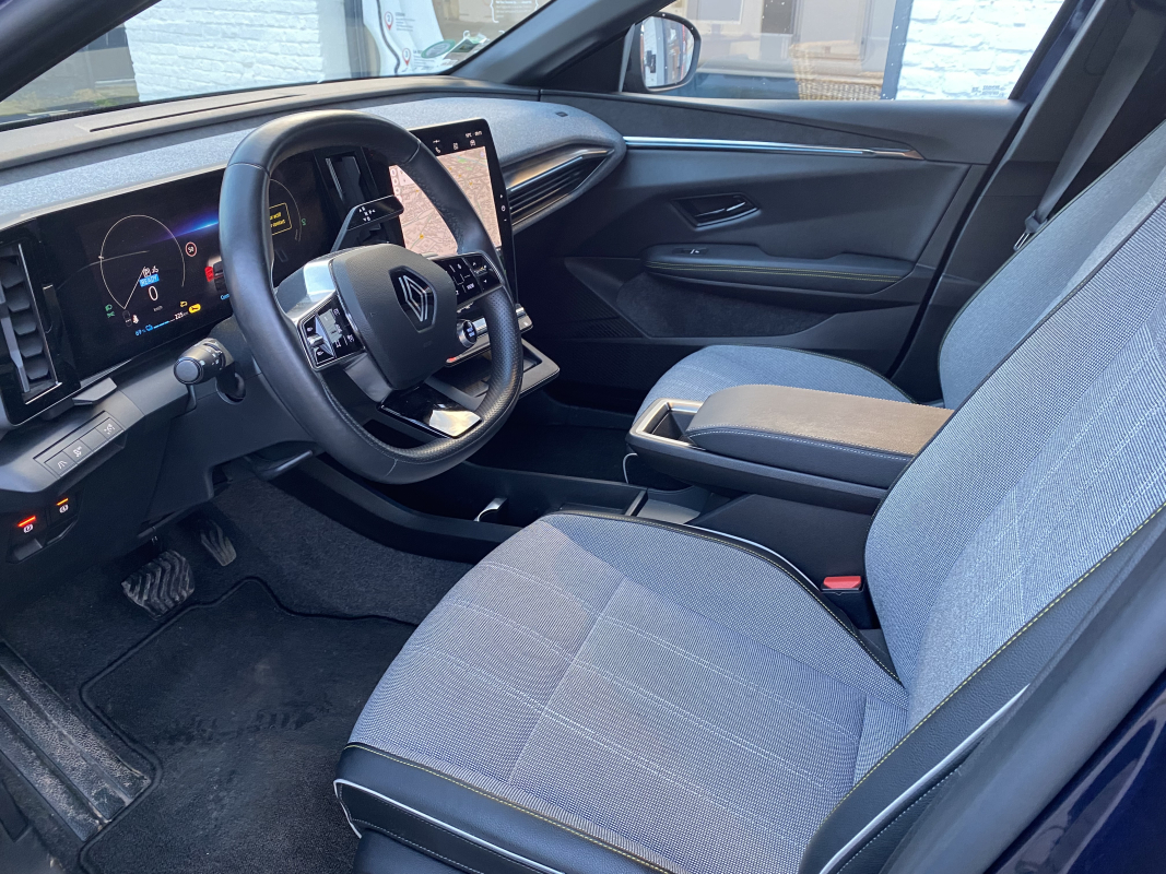 Renault Megane — 10