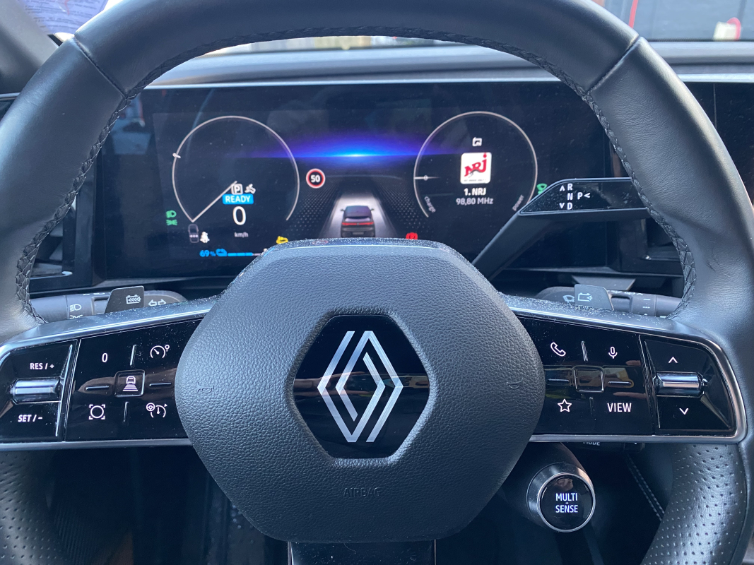 Renault Megane — 25