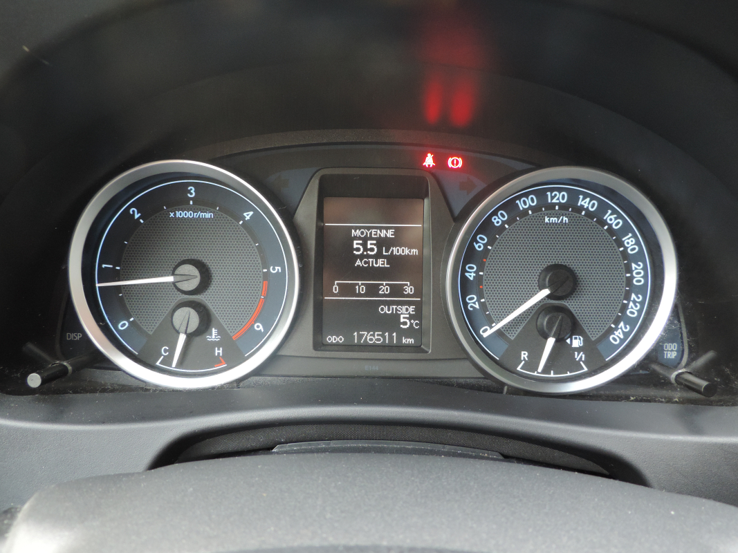 Toyota Auris Touring Sport — 22