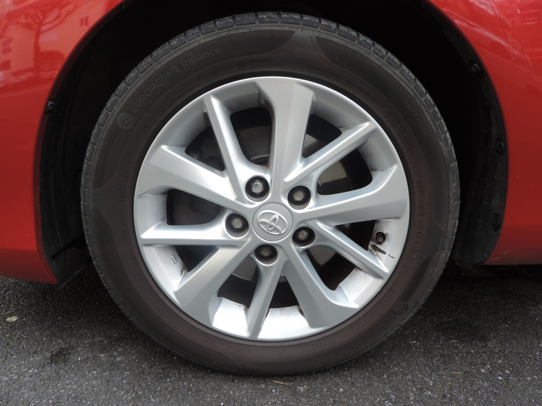 Toyota Auris Touring Sport — 35