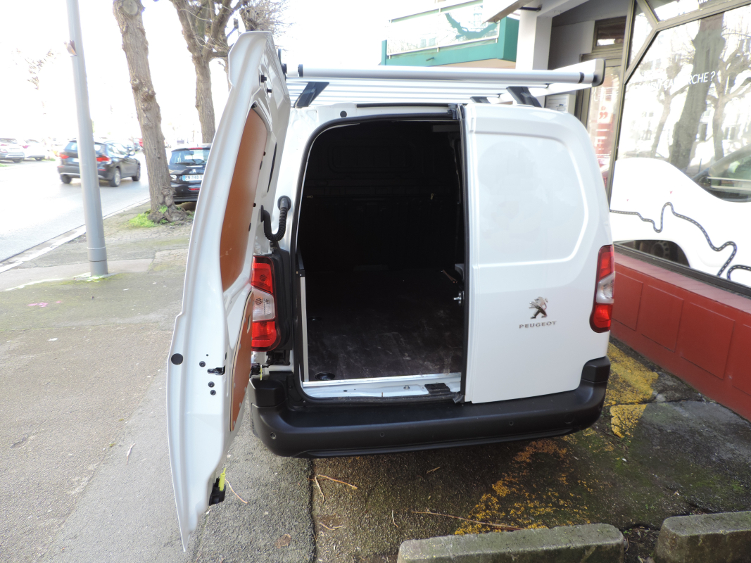Peugeot Partner — 9