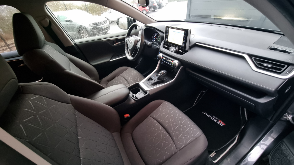Toyota RAV4 — 13