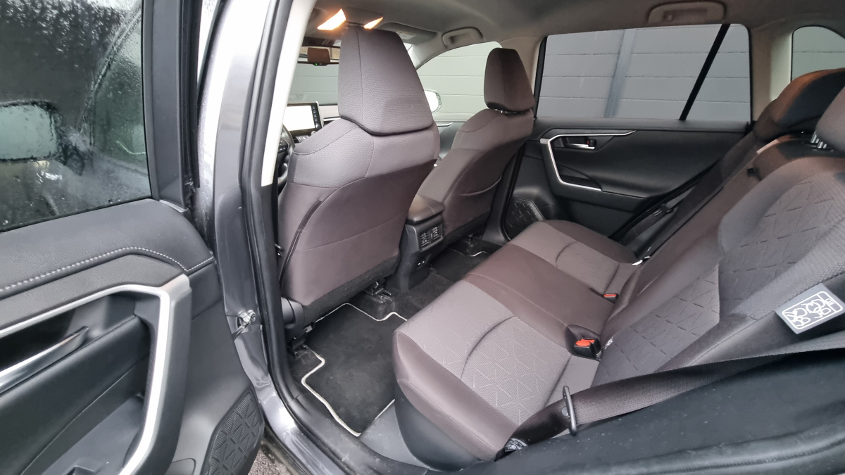 Toyota RAV4 — 23