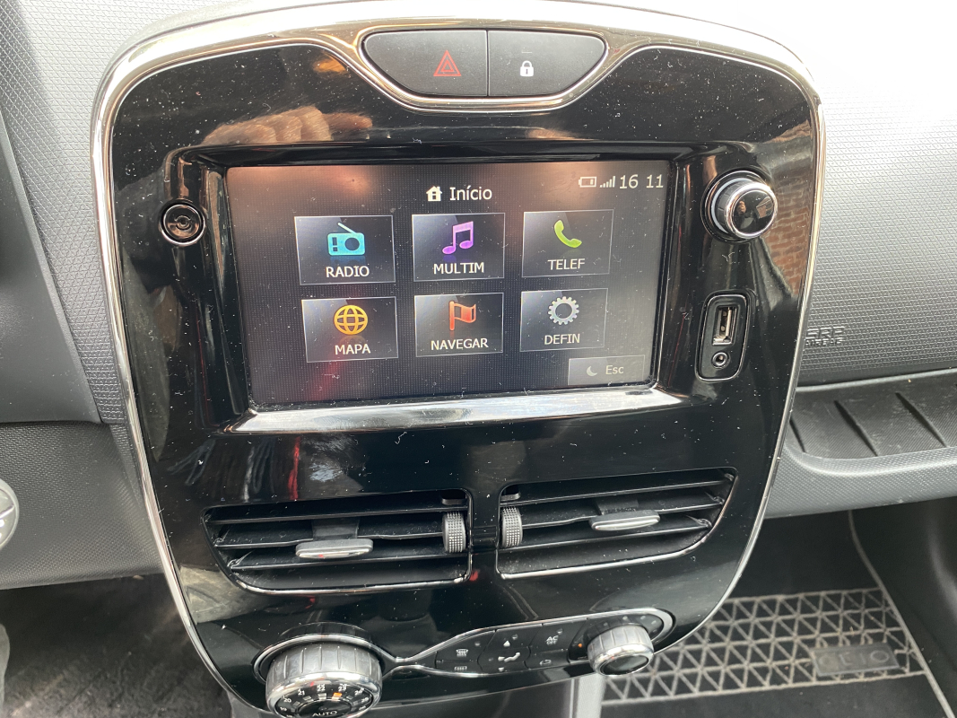 Renault Clio — 15