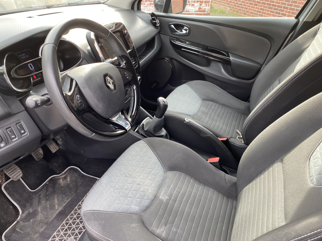 Renault Clio — 10