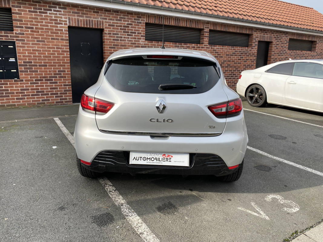 Renault Clio — 6