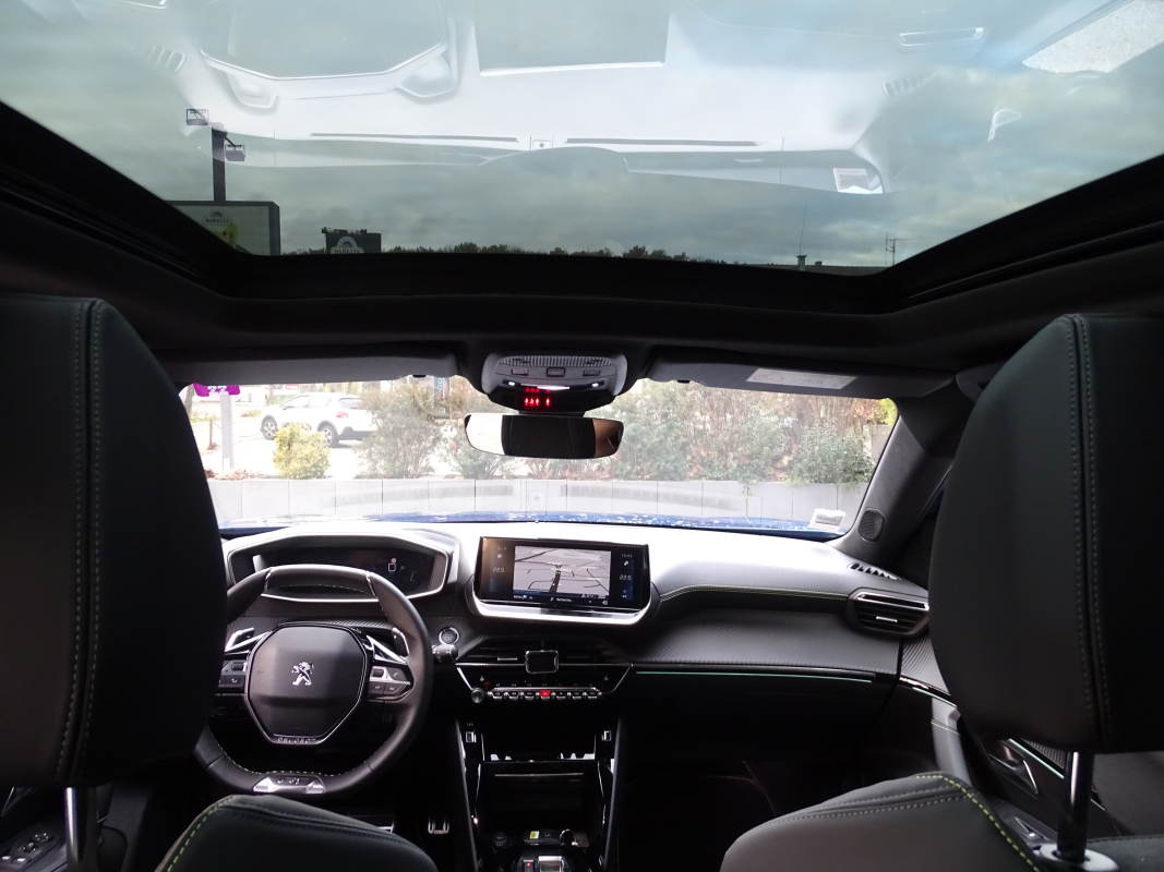 Peugeot 2008 — 28