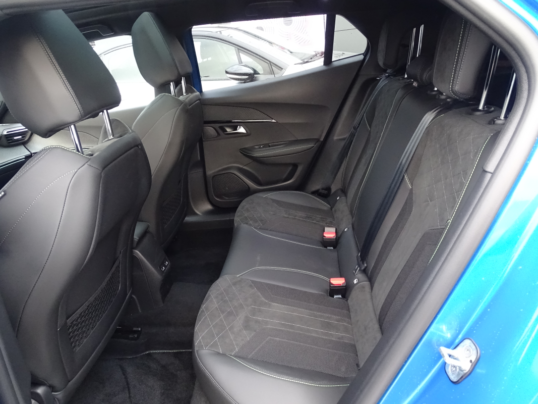 Peugeot 2008 — 29