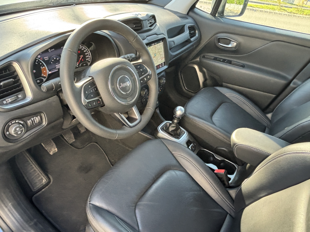 Jeep Renegade — 13