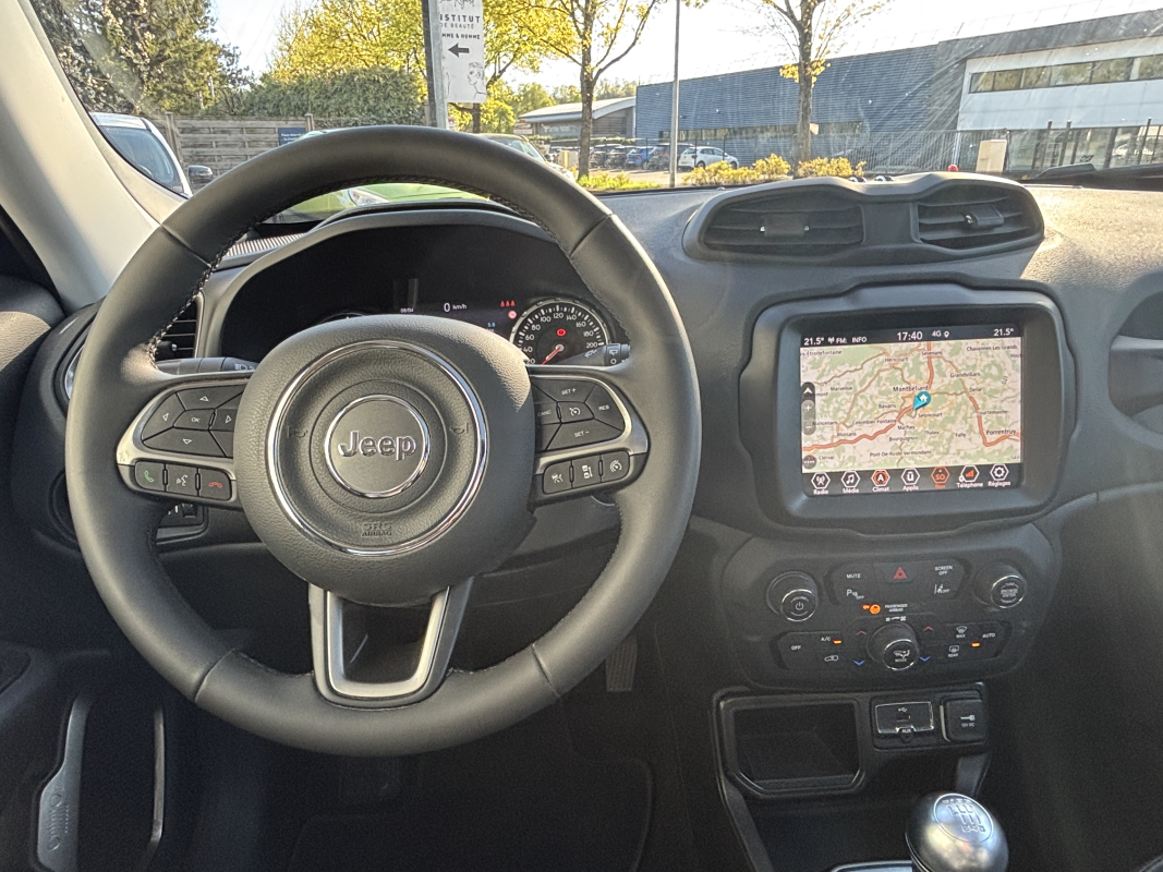 Jeep Renegade — 20