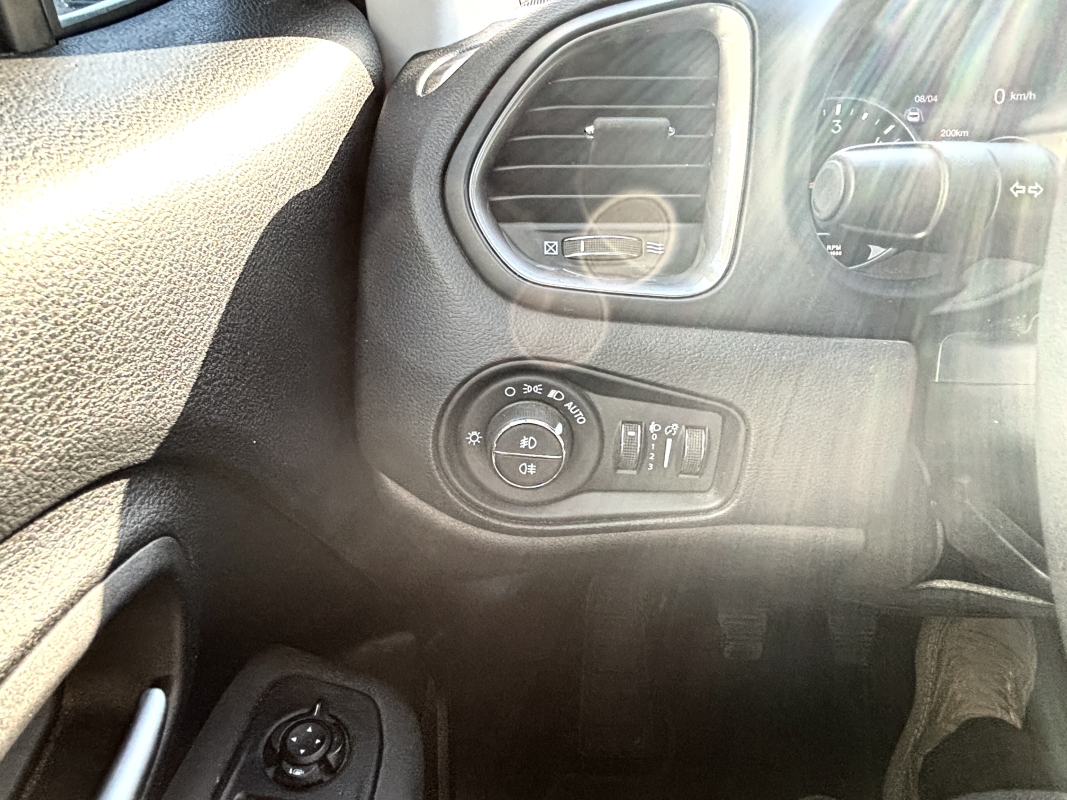 Jeep Renegade — 21