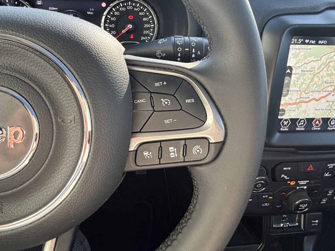 Jeep Renegade — 17