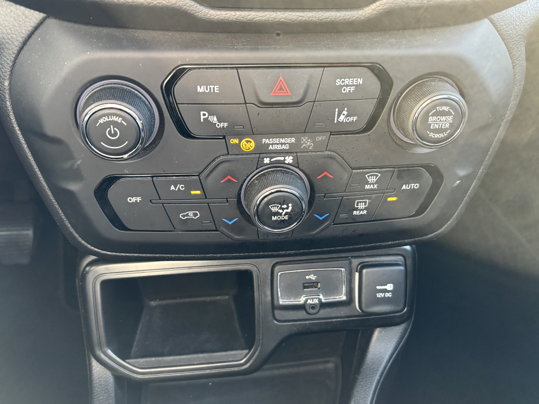 Jeep Renegade — 22