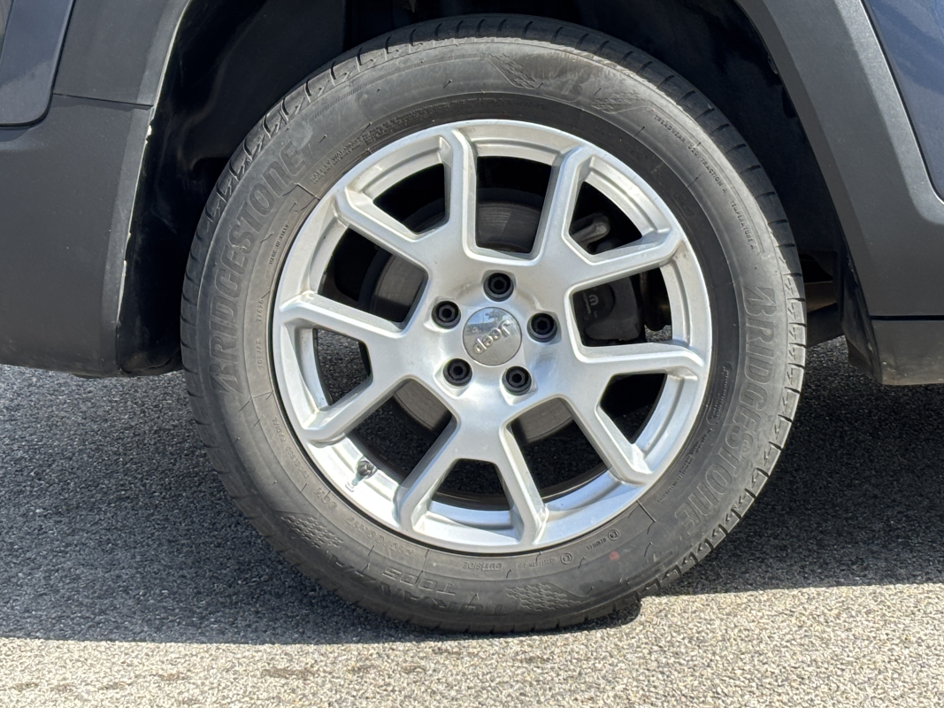 Jeep Renegade — 9