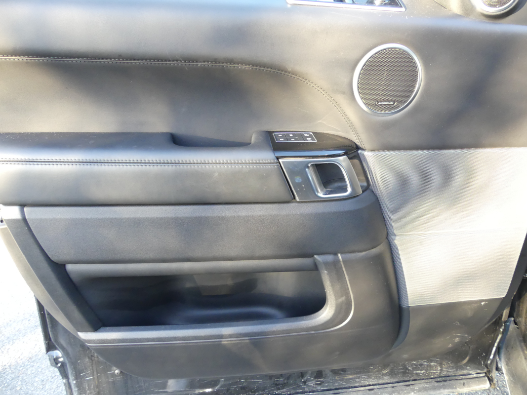 Land Rover Range Rover Sport — 26