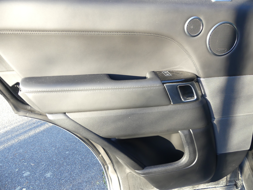 Land Rover Range Rover Sport — 28
