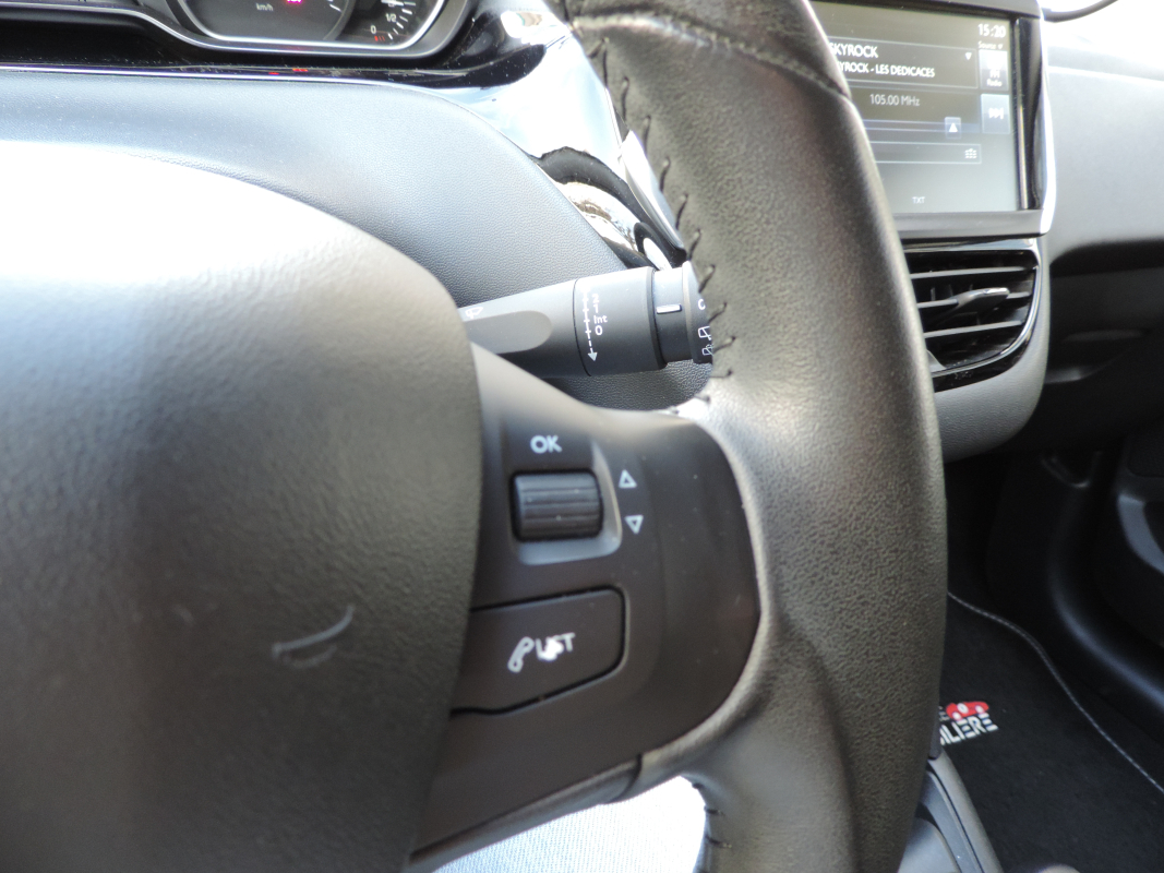 Peugeot 208 — 21