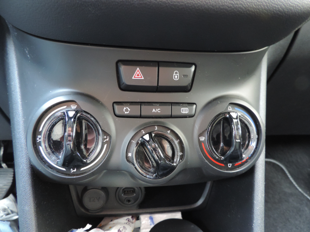 Peugeot 208 — 30