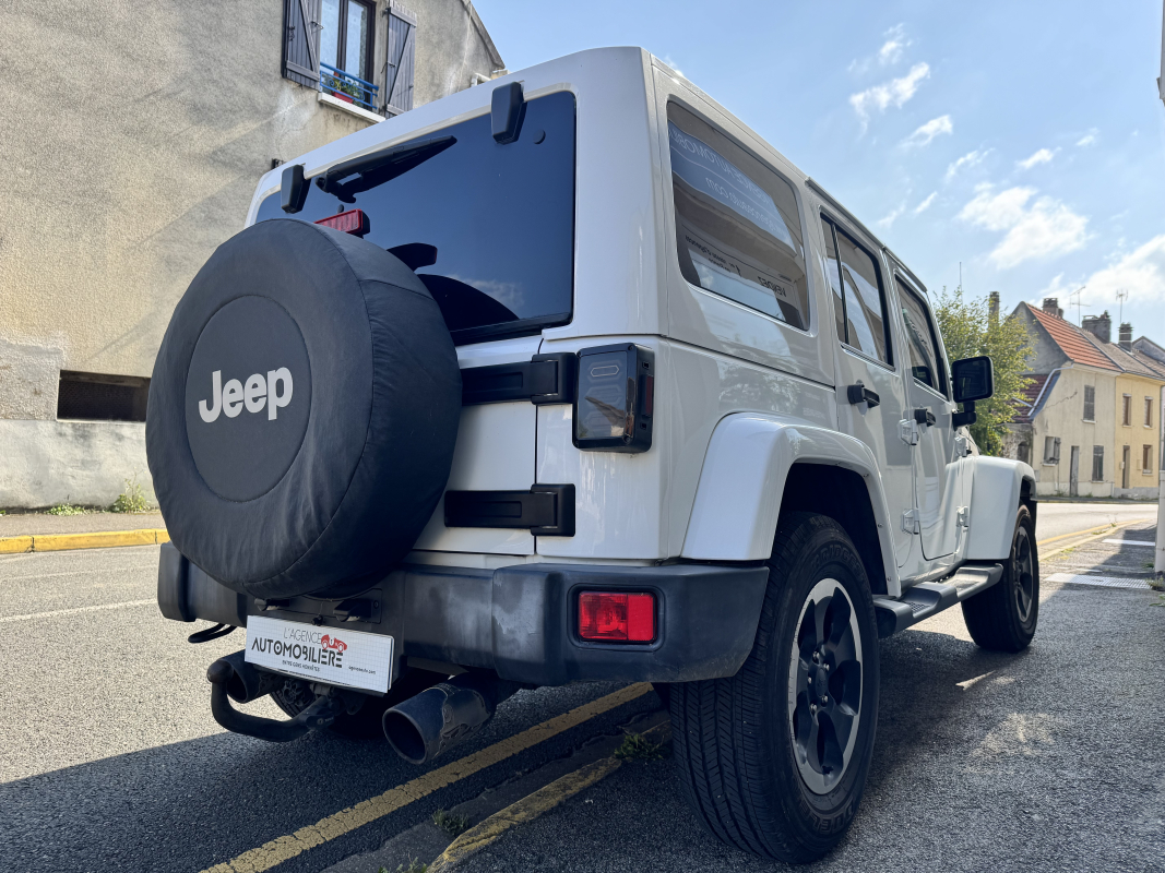 Jeep Wrangler Unlimited — 4