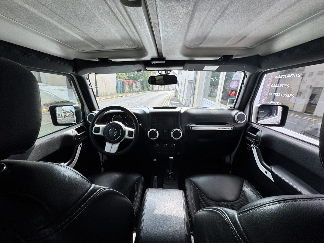 Jeep Wrangler Unlimited — 12