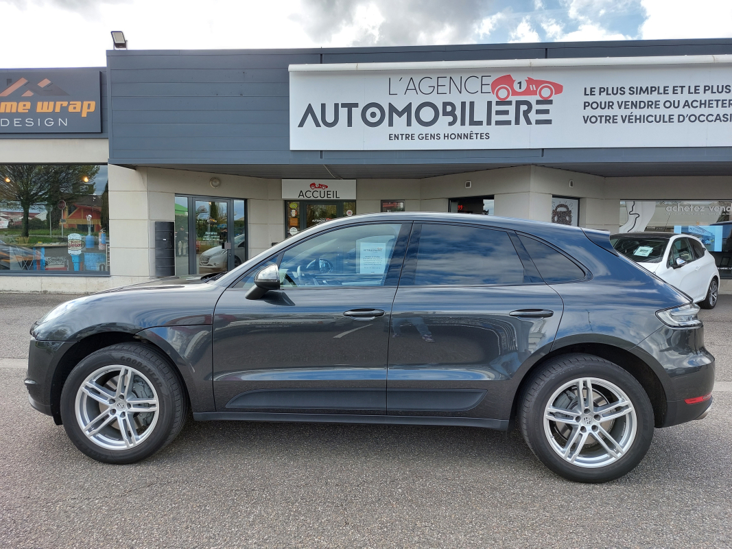 Porsche Macan — 3
