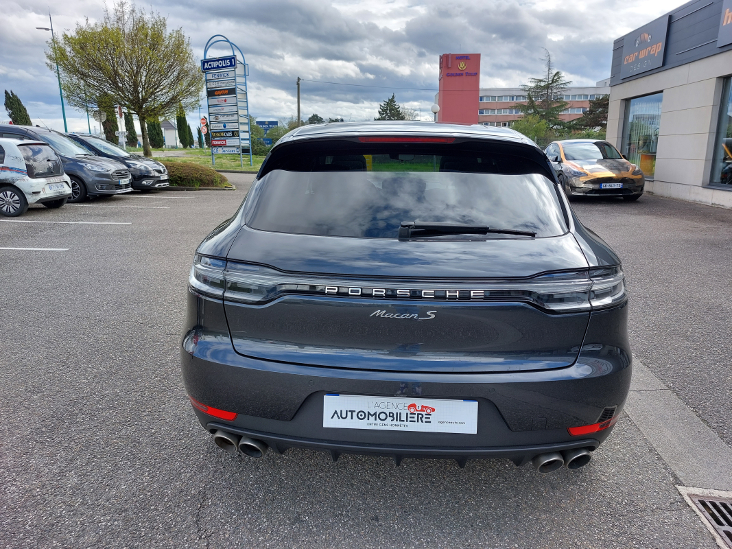 Porsche Macan — 7