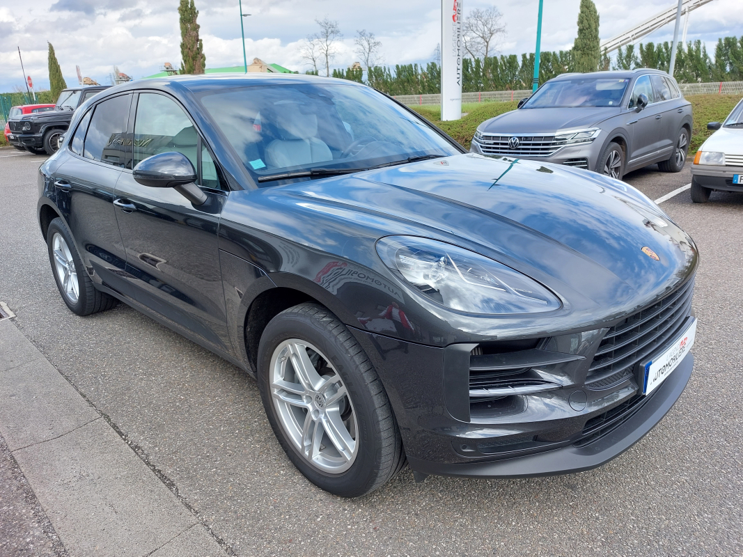 Porsche Macan — 13