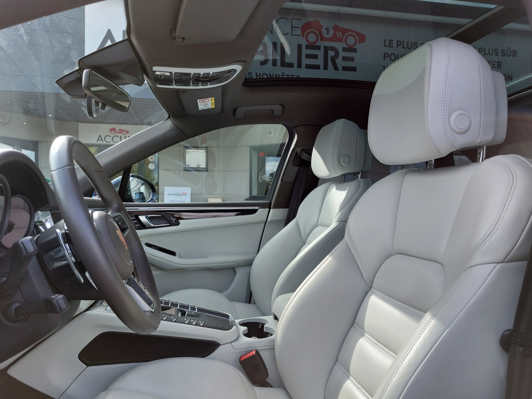 Porsche Macan — 21