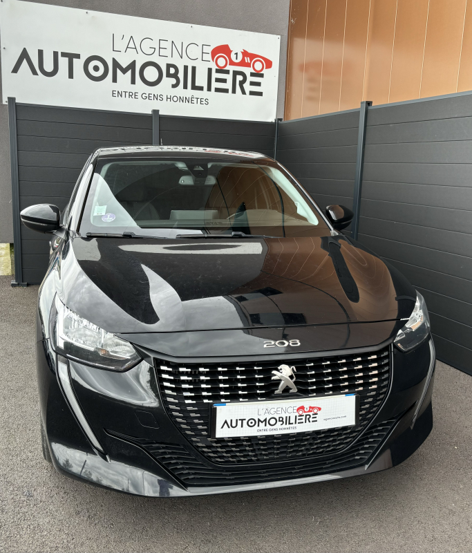 Peugeot 208 — 3