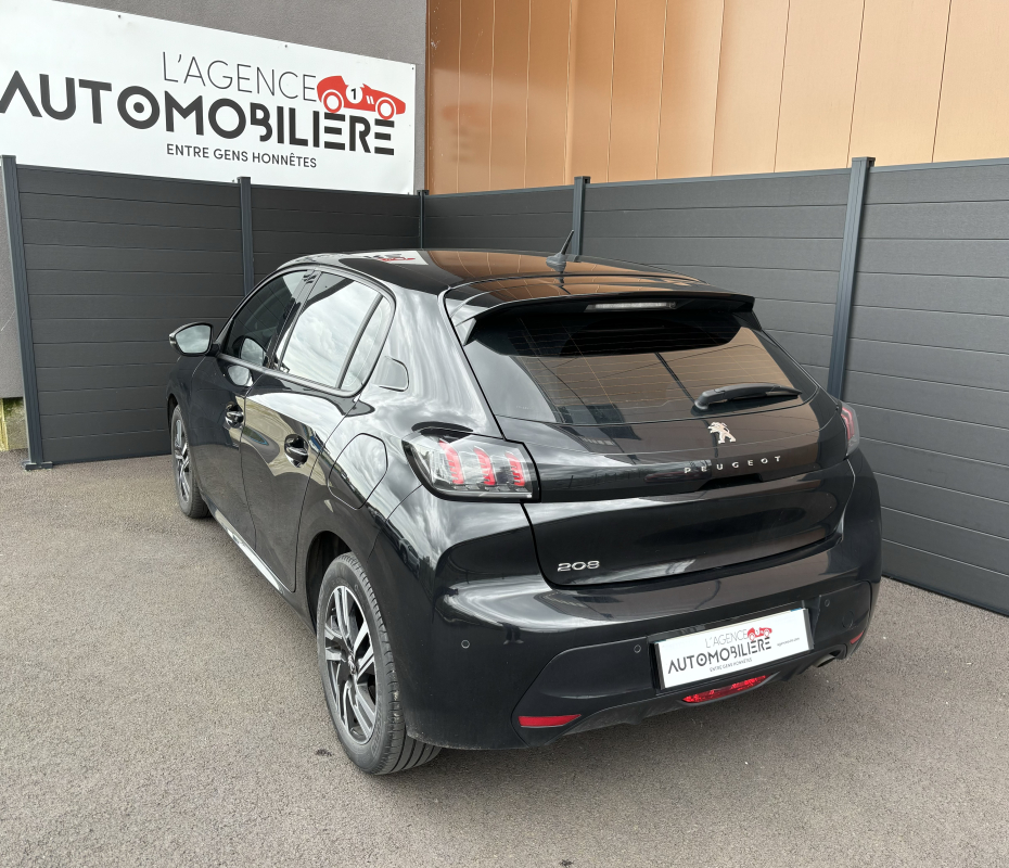 Peugeot 208 — 6