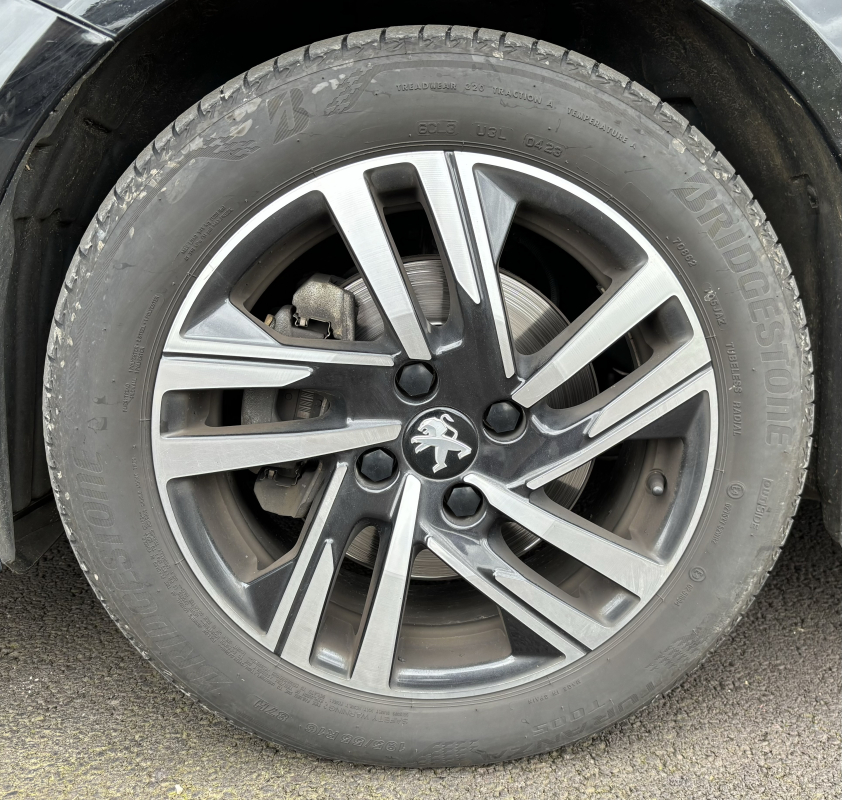 Peugeot 208 — 37