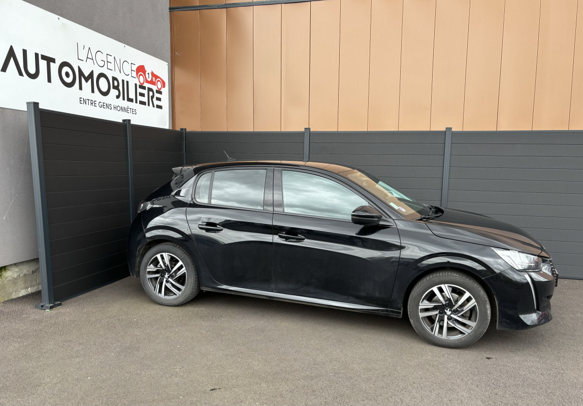 Peugeot 208 — 7
