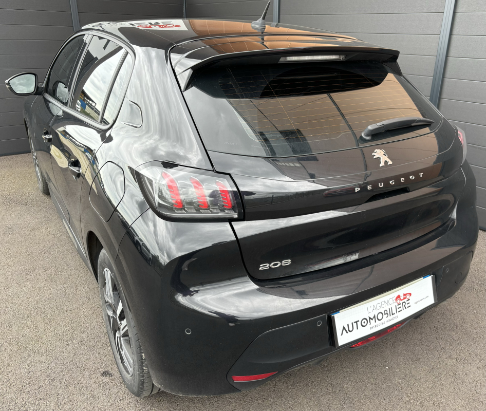 Peugeot 208 — 30