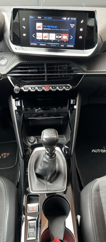 Peugeot 208 — 16