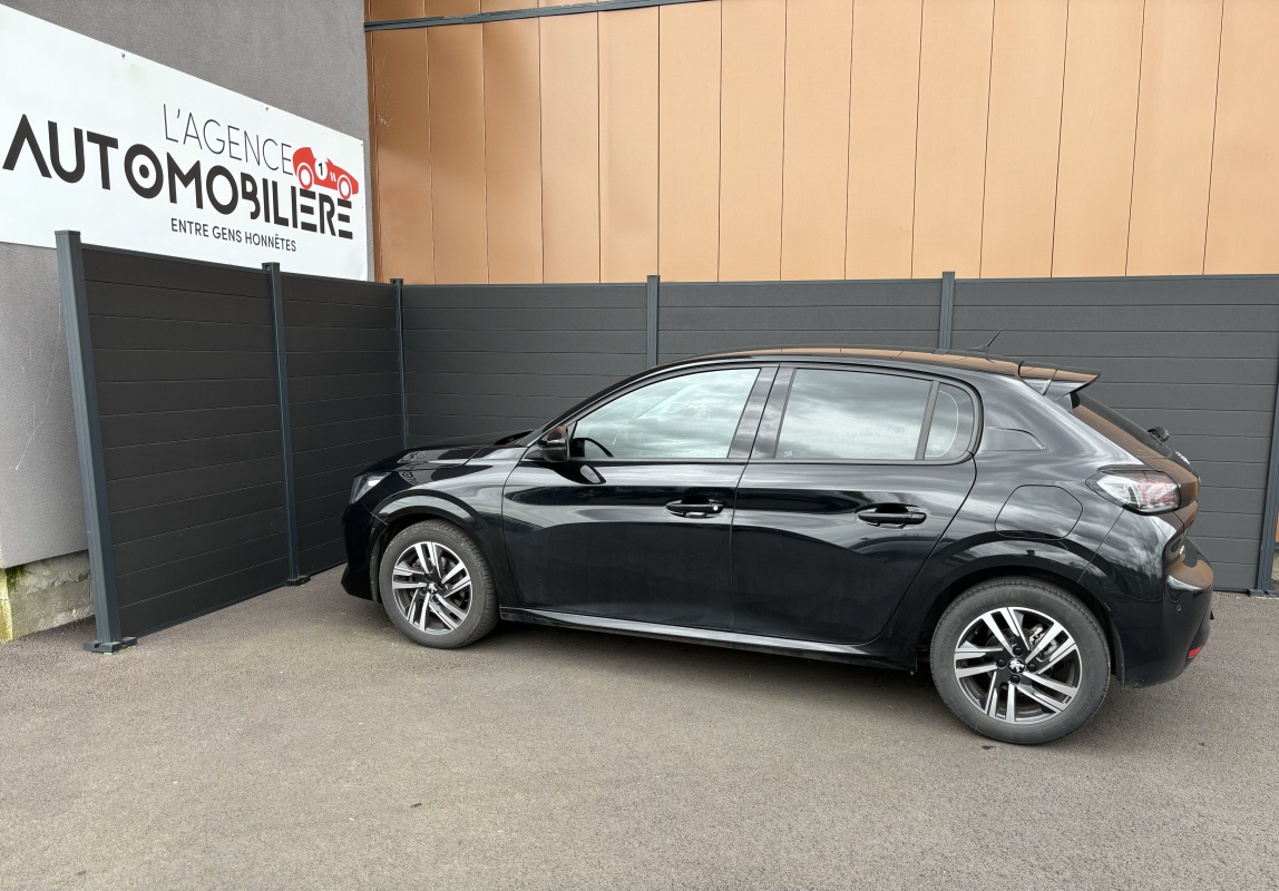 Peugeot 208 — 5