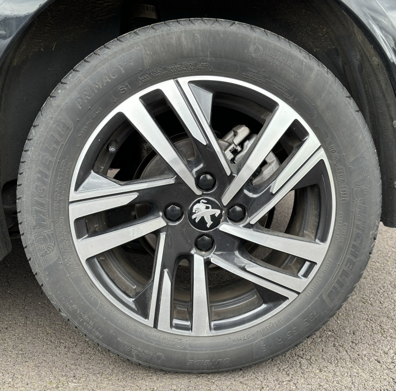 Peugeot 208 — 38