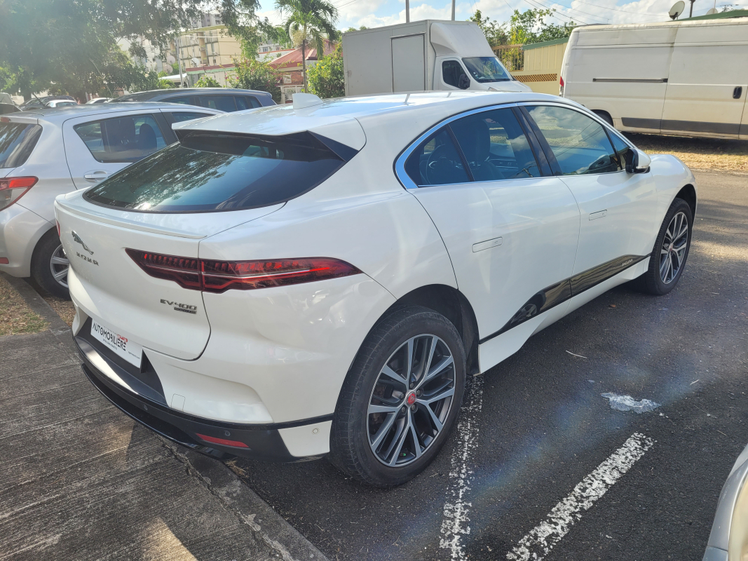 Jaguar I-Pace — 9