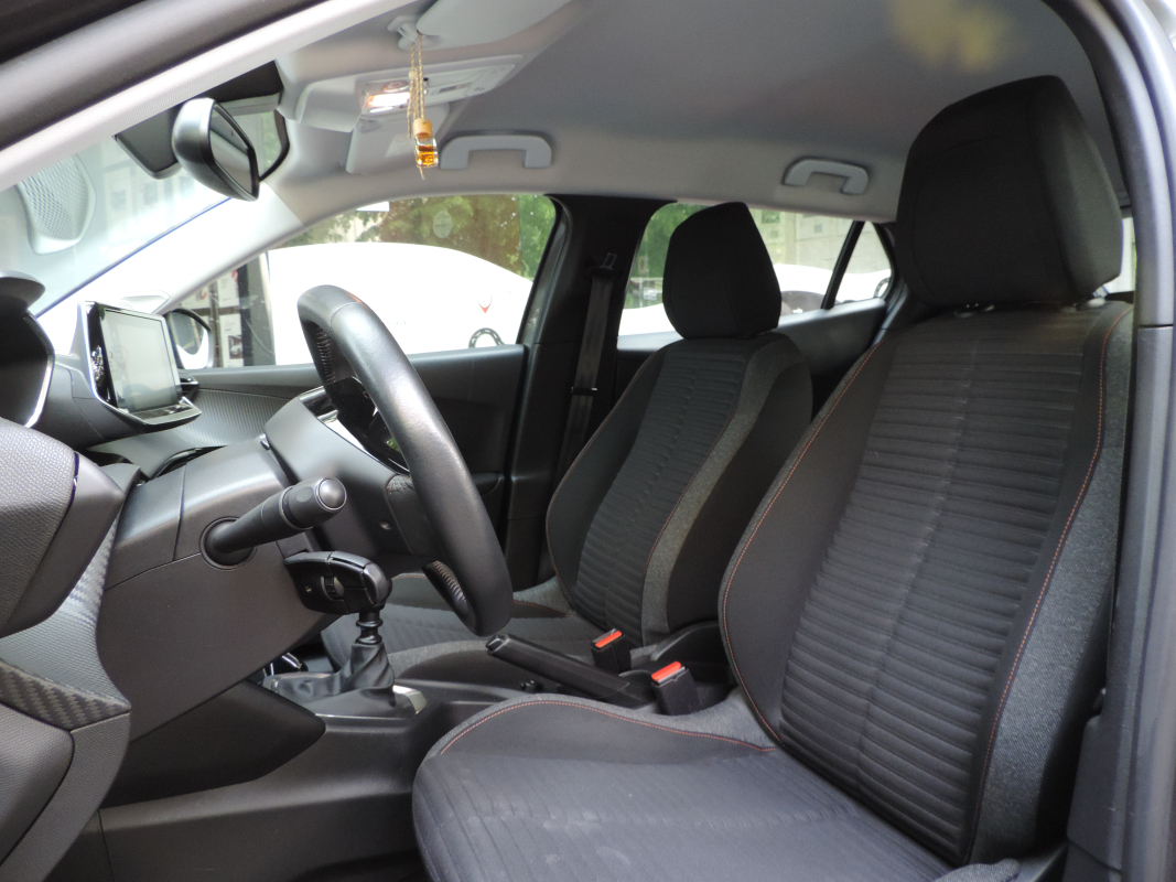 Peugeot 2008 — 15