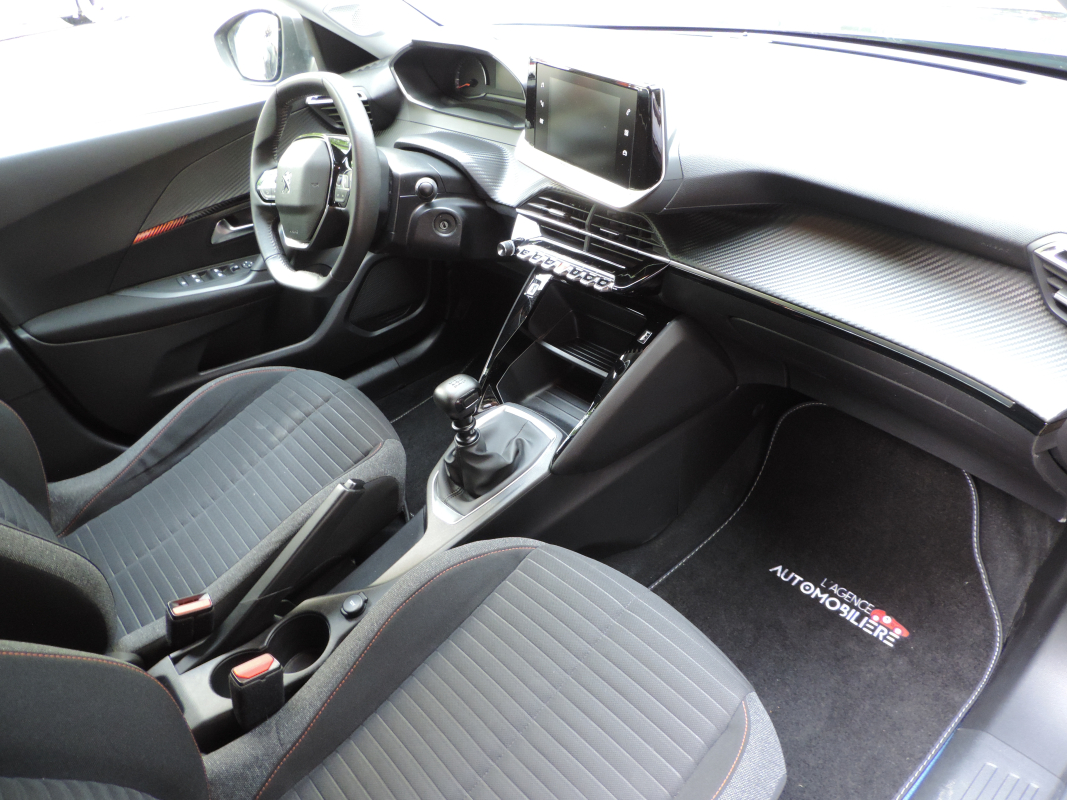Peugeot 2008 — 11