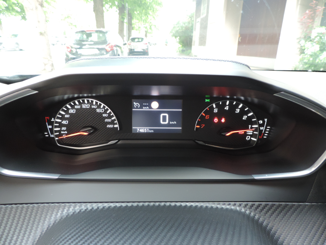 Peugeot 2008 — 20