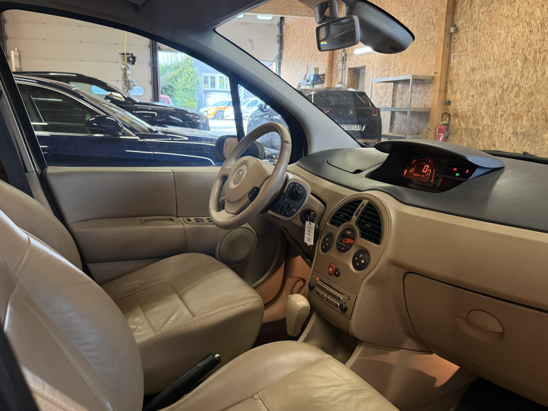 Renault Modus — 14