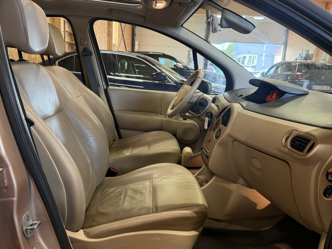Renault Modus — 12